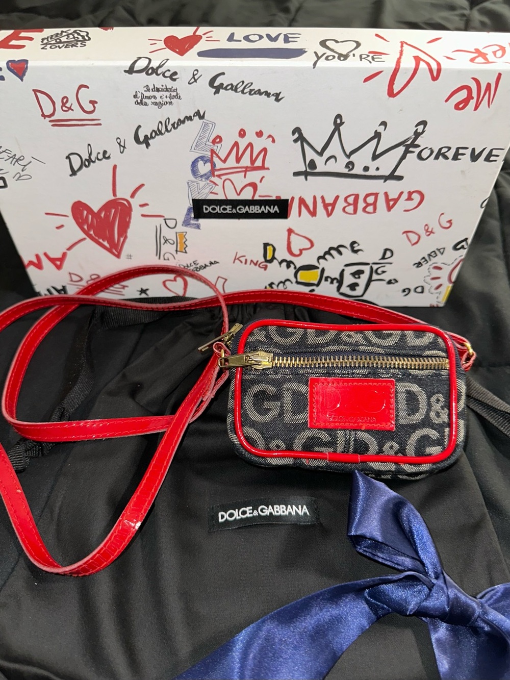 Vintage Dolce & Gabbana Mini Crossbody ♥️